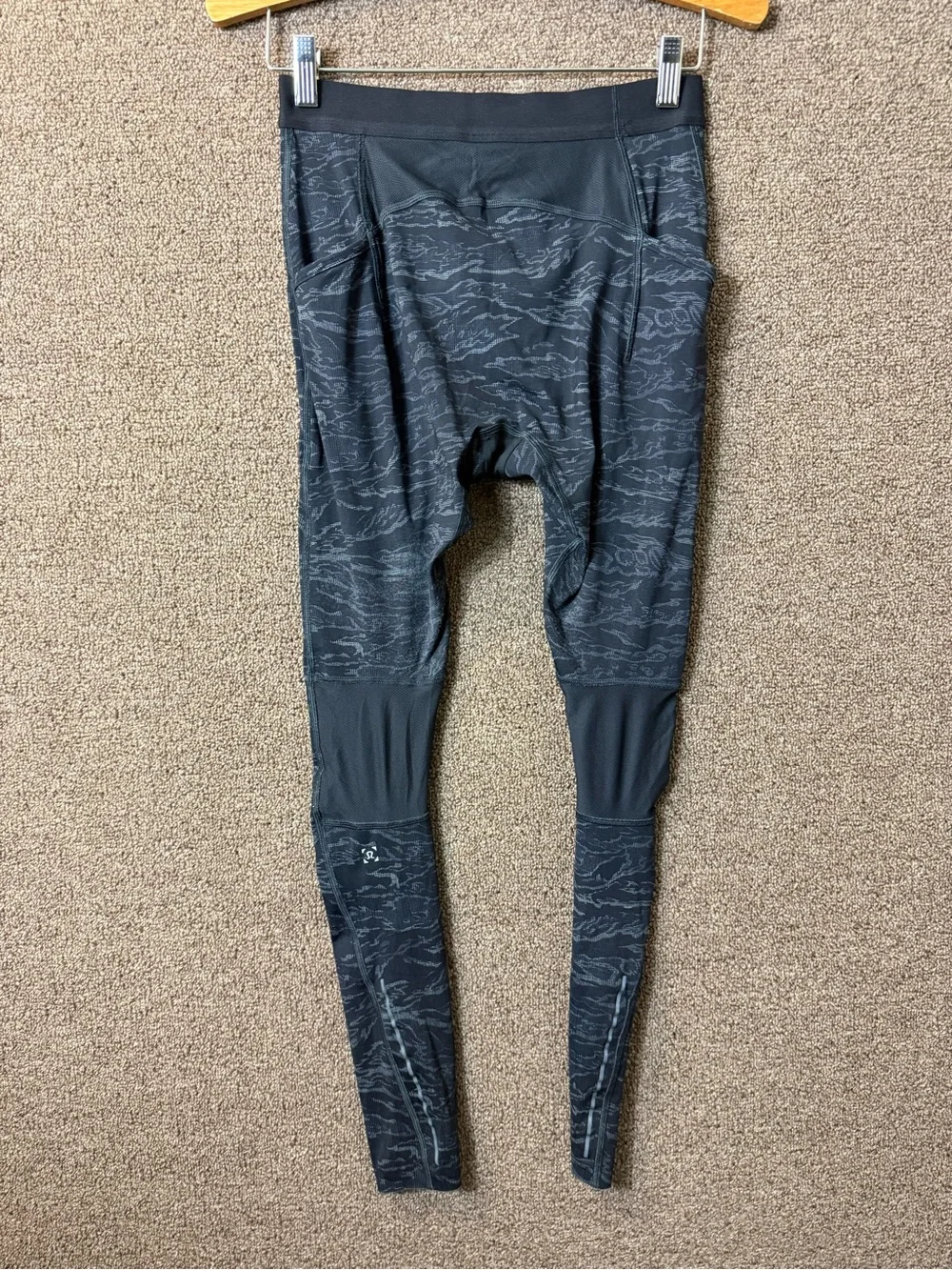 Lululemon Surge Light Tight *27